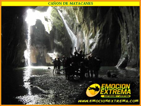 CAÑON DE MATACANES TE ESPERAN 2 RAPELES EN CASCADAS, MULTIPLES SALTOS AL AGUA, TOBOGANES NATURALES Y HASTA RIOS SUBTERRANEOS QUE TENDRAS QUE CRUZAR, VIVE ESTA AVENTURA.